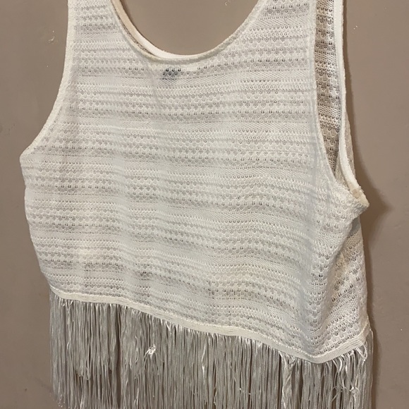 H&M Divided Fringe Tank Top - Picture 2 of 4